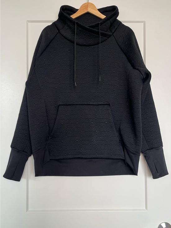 Athleta Tops - Athleta Black Jacquard Quilted Cowl Neck Hoodie Pullover Thumbhole Size Large